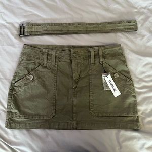 Garage cargo skirt